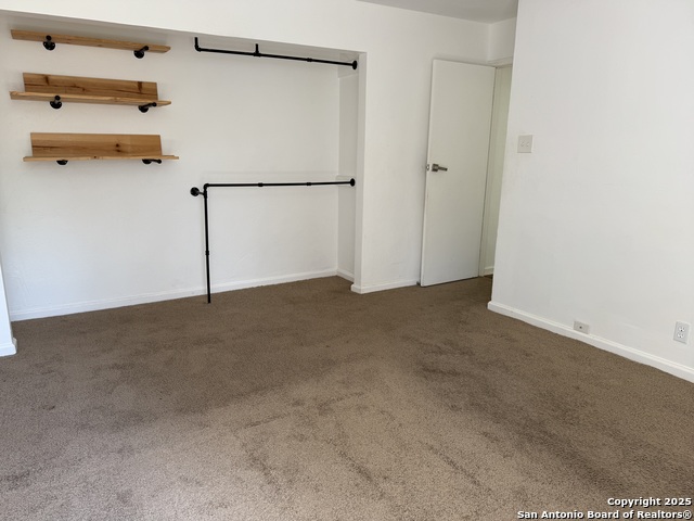 Image 5 of 18 For 801 Meadow Dale