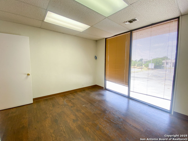 Listing photo id 10 for 12521 Nacogdoches 203