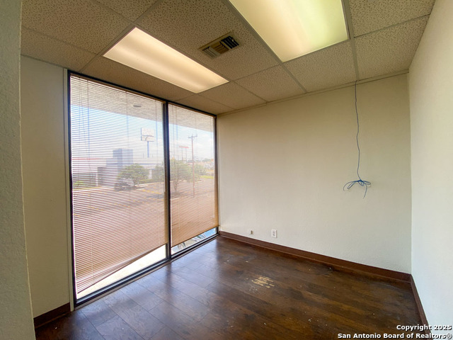 Listing photo id 13 for 12521 Nacogdoches 203
