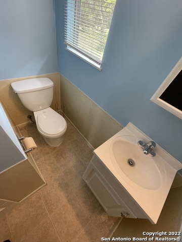 Listing photo id 10 for 27631 Timberline