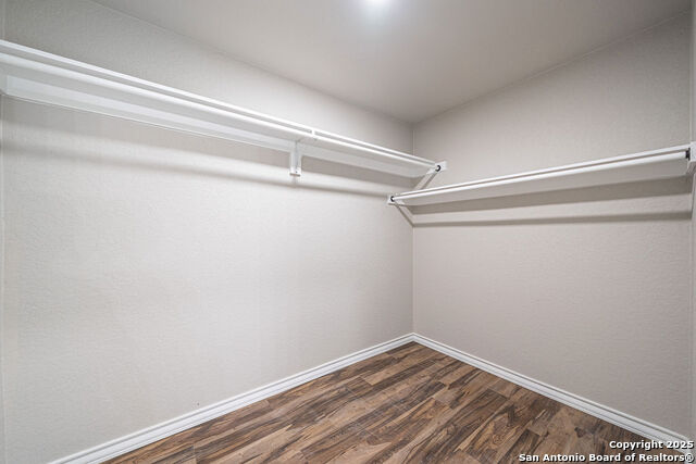 Listing photo id 10 for 1118 Saint James