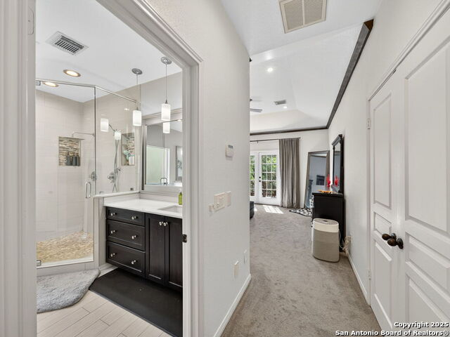 Image 13 of 38 For 8702 Drayton