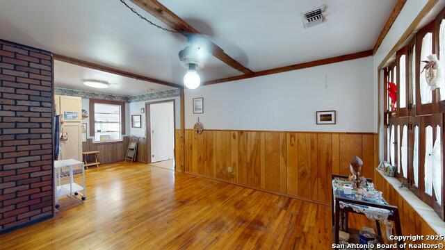 Image 9 of 35 For 607 Exchange