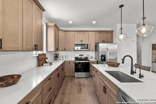 Image 11 of 29 For 423 Nightingale Avenue