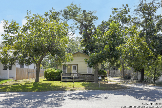 Image 2 of 28 For 242 Austin St. E