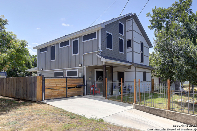 Image 4 of 30 For 2224 Hicks Ave