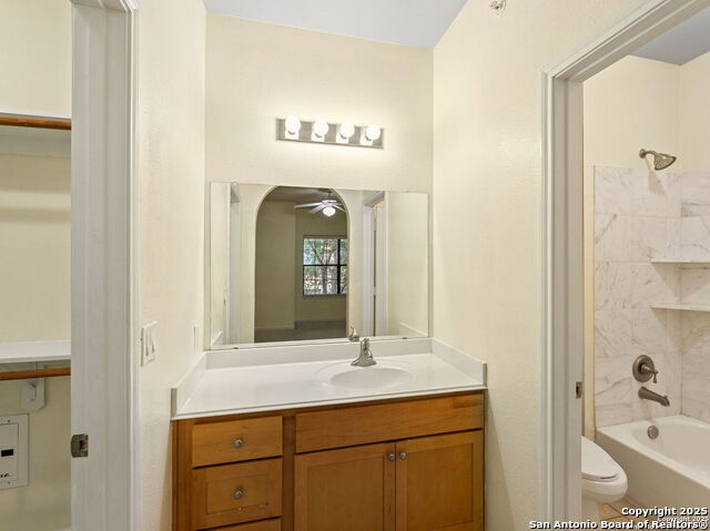 Image 16 of 28 For 6160 Eckhert  Apt 6