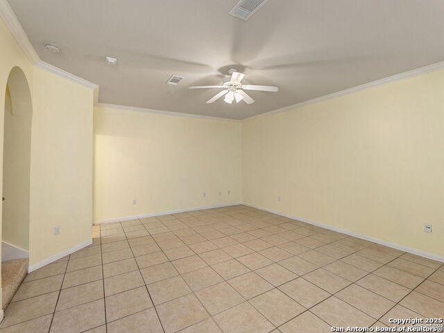 Image 5 of 28 For 6160 Eckhert  Apt 6