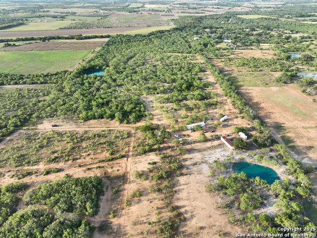 Listing photo id 0 for 760 N Greytown Rd