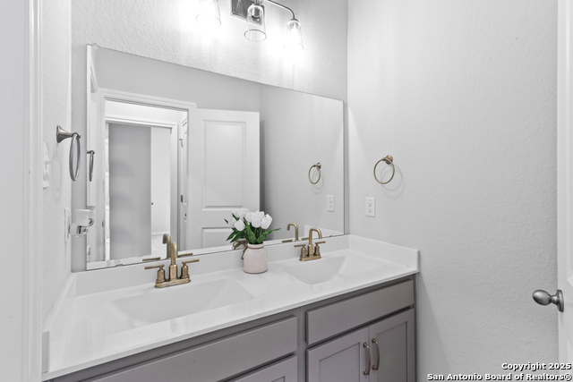 Image 22 of 30 For 12631 Auriga