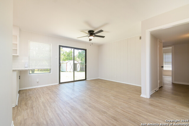 Listing photo id 3 for 443 Senova