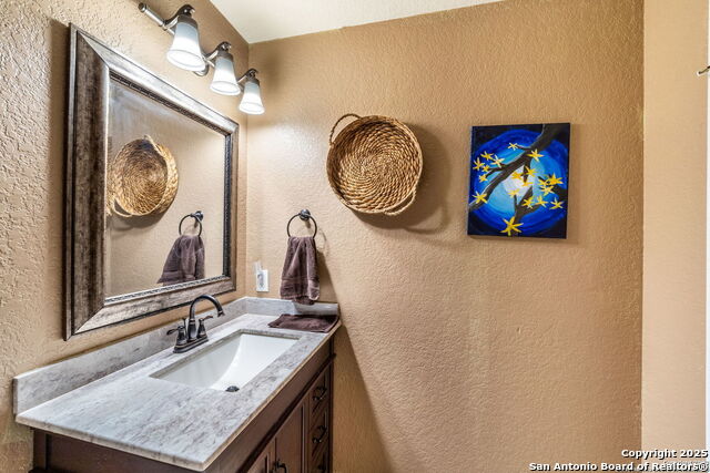 Image 16 of 20 For 10107 Shady Meadows