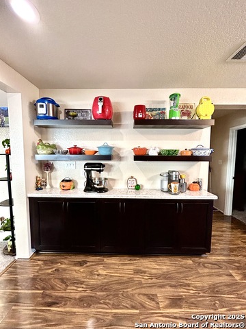 Image 7 of 20 For 10107 Shady Meadows