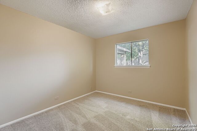Listing photo id 16 for 6207 Pancho Villa