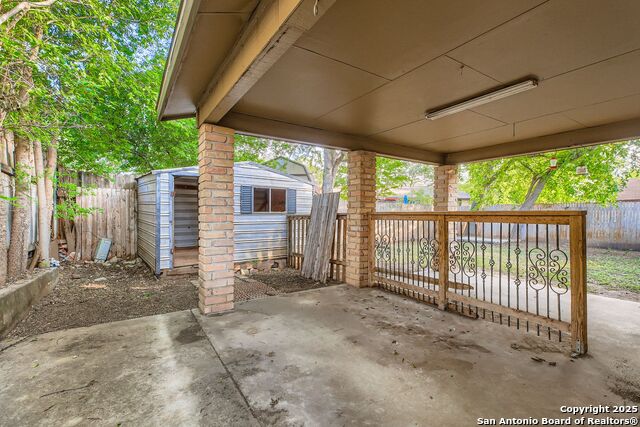 Listing photo id 19 for 6207 Pancho Villa