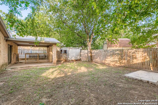 Listing photo id 21 for 6207 Pancho Villa