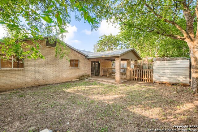Listing photo id 22 for 6207 Pancho Villa
