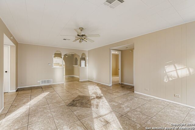 Listing photo id 2 for 6207 Pancho Villa
