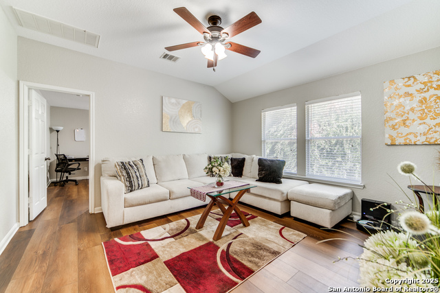 Listing photo id 16 for 24442 Buck Creek