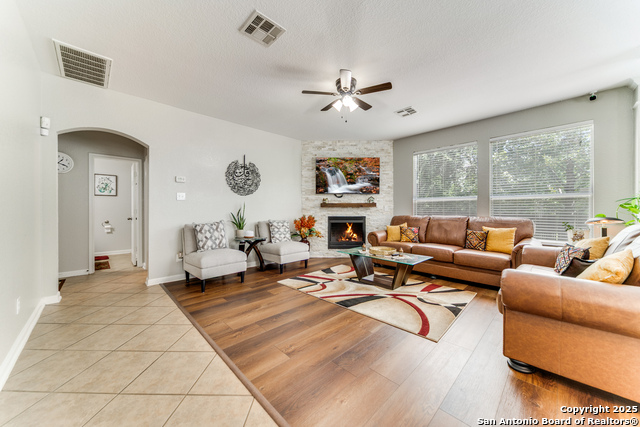 Listing photo id 5 for 24442 Buck Creek