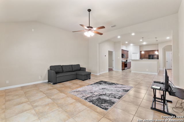 Image 15 of 41 For 10728 Barnsford Ln