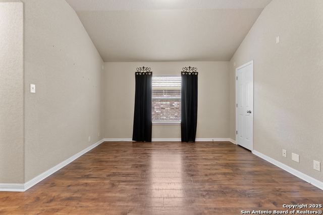 Image 23 of 41 For 10728 Barnsford Ln