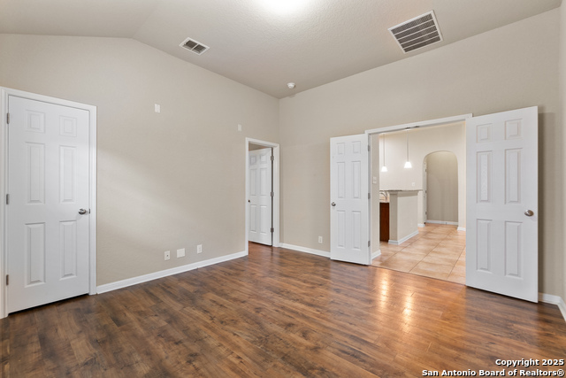 Image 25 of 41 For 10728 Barnsford Ln