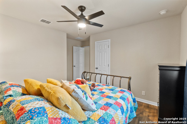 Image 27 of 41 For 10728 Barnsford Ln