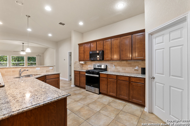 Image 3 of 41 For 10728 Barnsford Ln