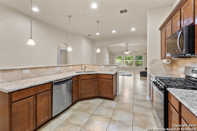Image 5 of 41 For 10728 Barnsford Ln