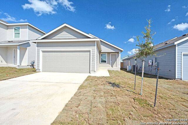 Image 1 of 26 For 1542 Tiptop  