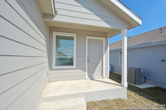 Image 3 of 26 For 1542 Tiptop