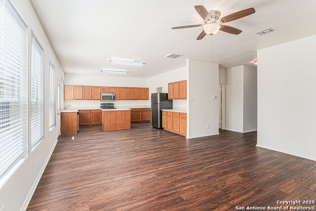 Image 2 of 16 For 226 Prato Brezza