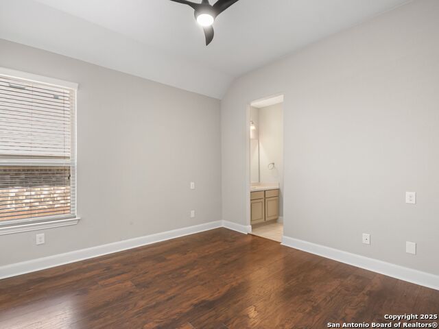 Listing photo id 13 for 32369 Lavender Cove