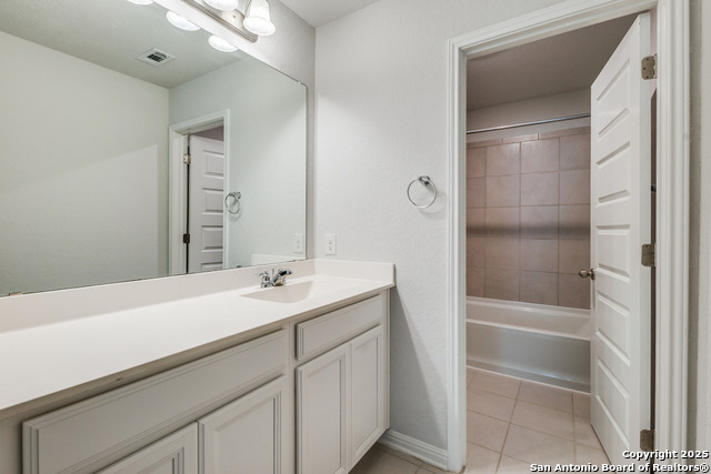 Image 18 of 35 For 2407 Pesaro Pt