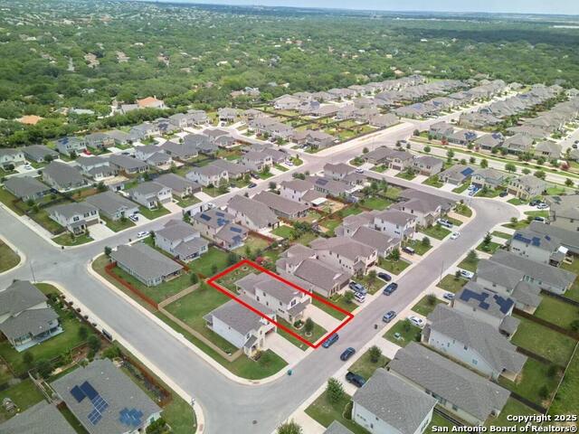 Image 31 of 35 For 2407 Pesaro Pt