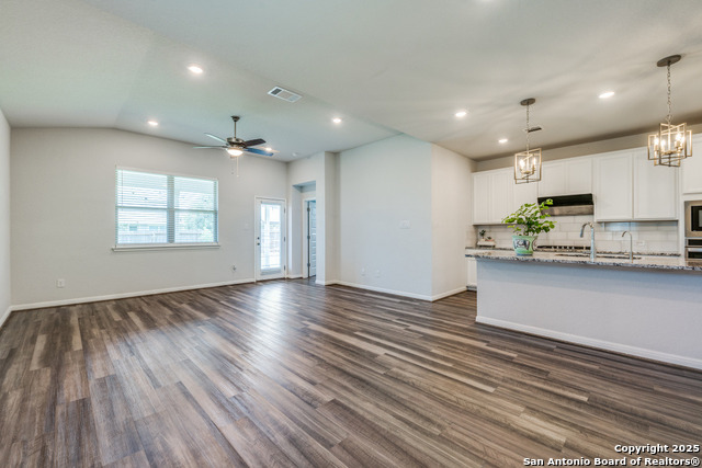 Image 8 of 35 For 2407 Pesaro Pt