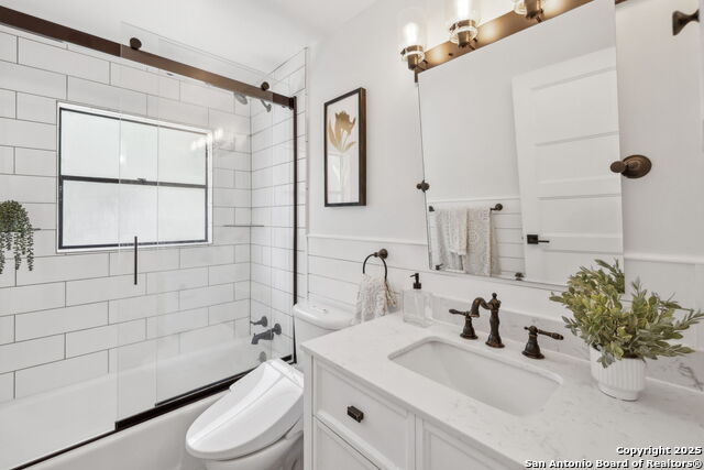 Image 16 of 32 For 116 College  