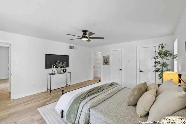 Image 19 of 32 For 116 College  