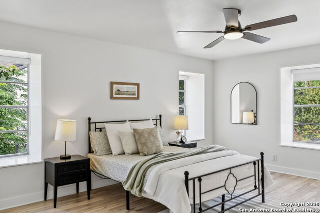 Image 20 of 32 For 116 College  