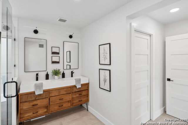 Image 22 of 32 For 116 College  