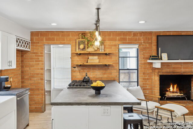 Image 8 of 32 For 116 College  