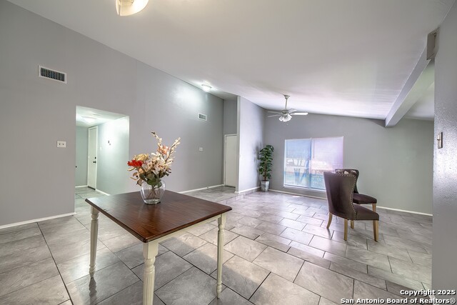 Image 18 of 37 For 3409 Morning Dr