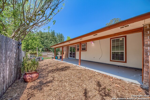 Image 35 of 37 For 3409 Morning Dr