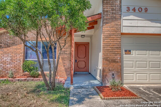 Image 8 of 37 For 3409 Morning Dr