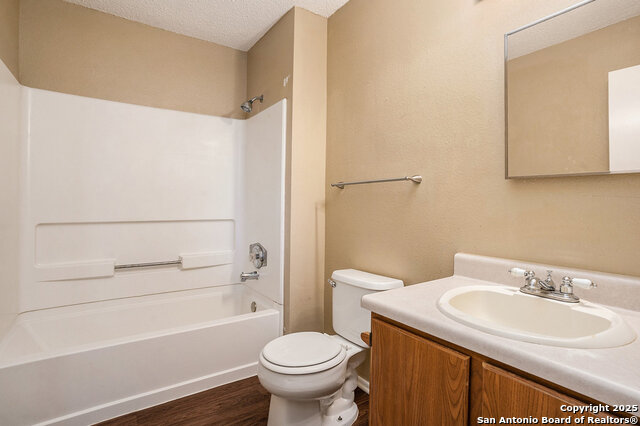 Image 10 of 15 For 7642 Rimhurst