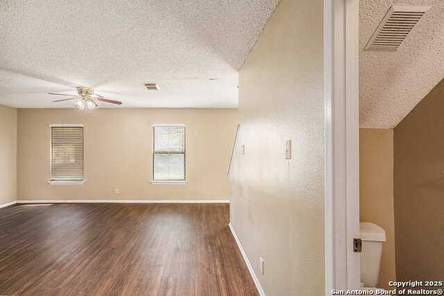 Image 3 of 15 For 7642 Rimhurst