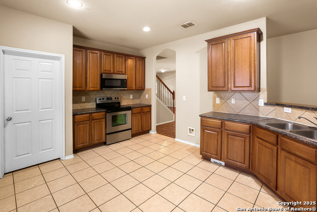 Image 10 of 32 For 810 Park Point