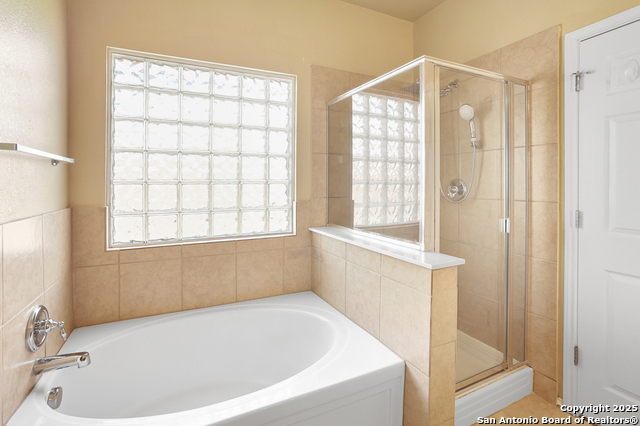 Image 16 of 32 For 810 Park Point