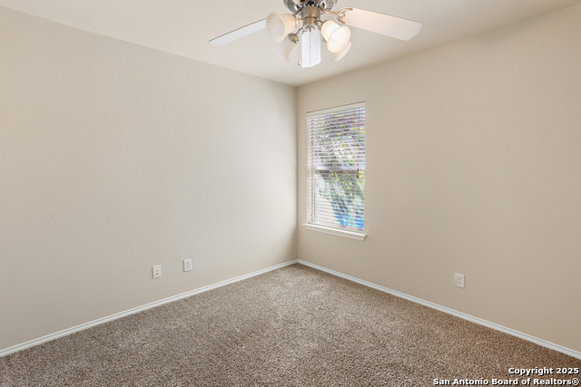 Image 20 of 32 For 810 Park Point